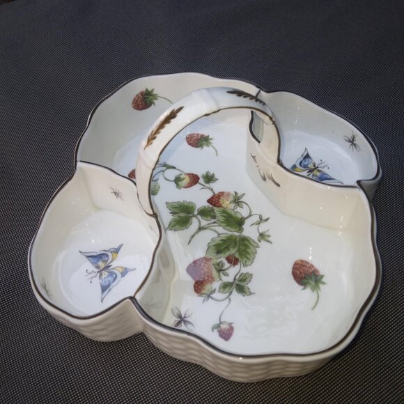 Adorable Vintage White Bone China Nantucket Strawberry/Butterfly Handled Porcela - Picture 2 of 13